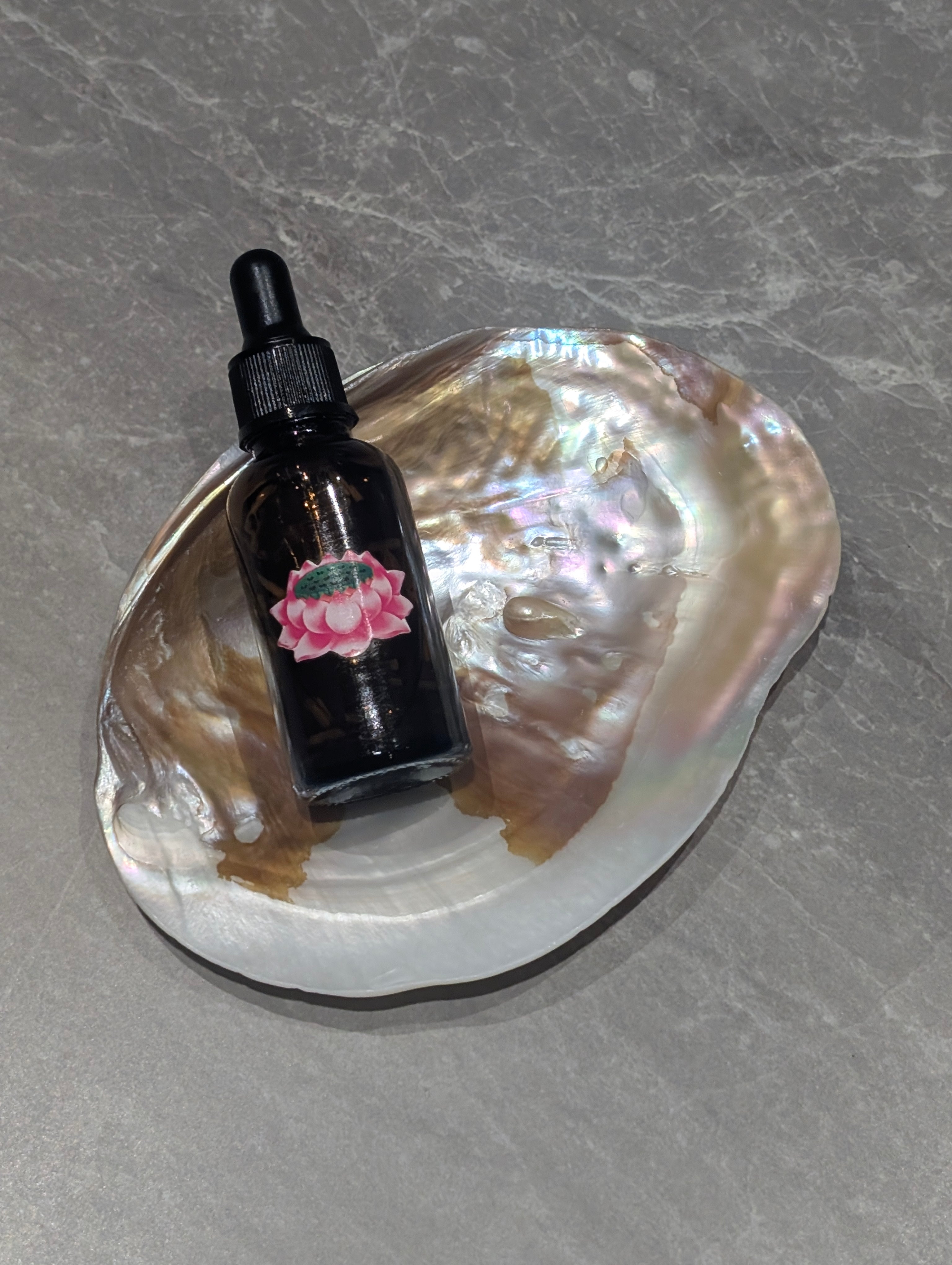 Mother of Pearl Shell with Blistered Pearls